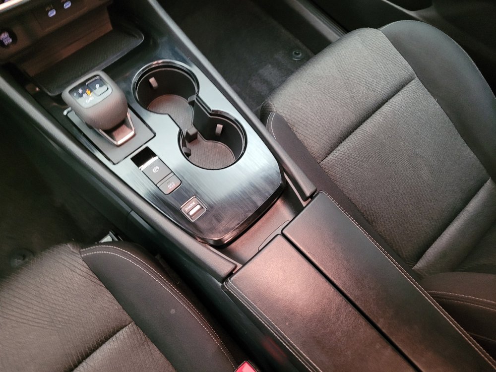 Used 2024 Nissan Rogue SV image 26