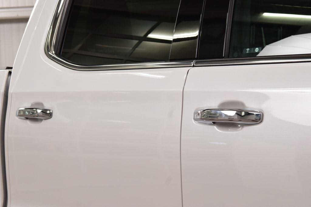 Used 2022 Chevrolet Silverado 1500 LTZ AWD/4WD image 18