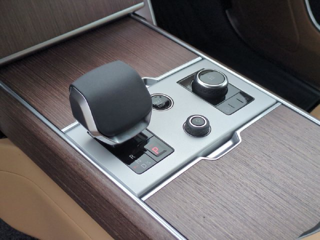 New 2027 Land Rover Range Rover SE AWD/4WD image 9