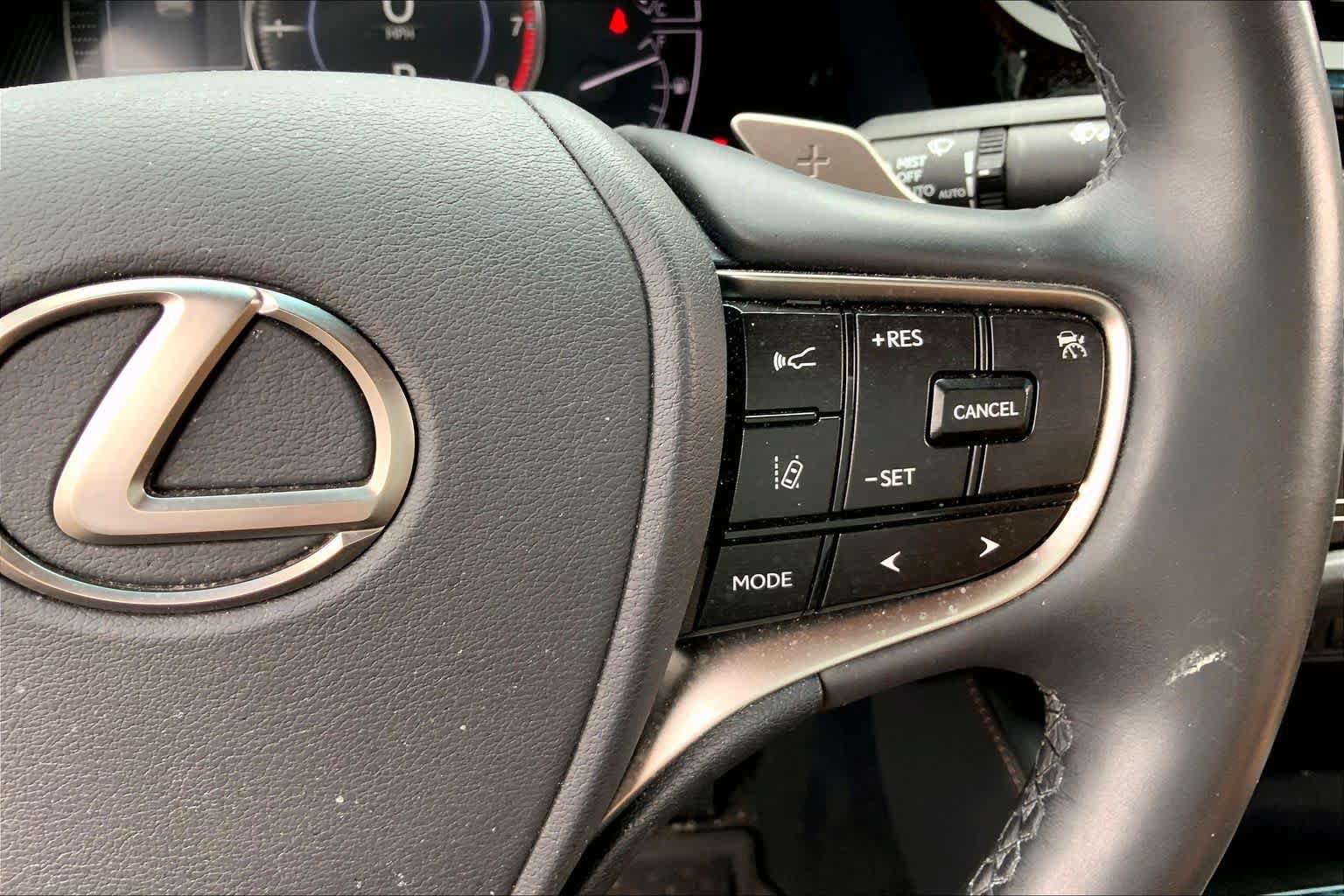 Used 2024 Lexus ES 350 w/ Premium Package FWD image 25