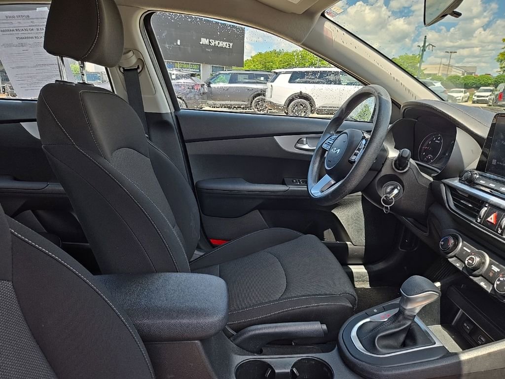 Certified 2023 Kia Forte LXS FWD image 32