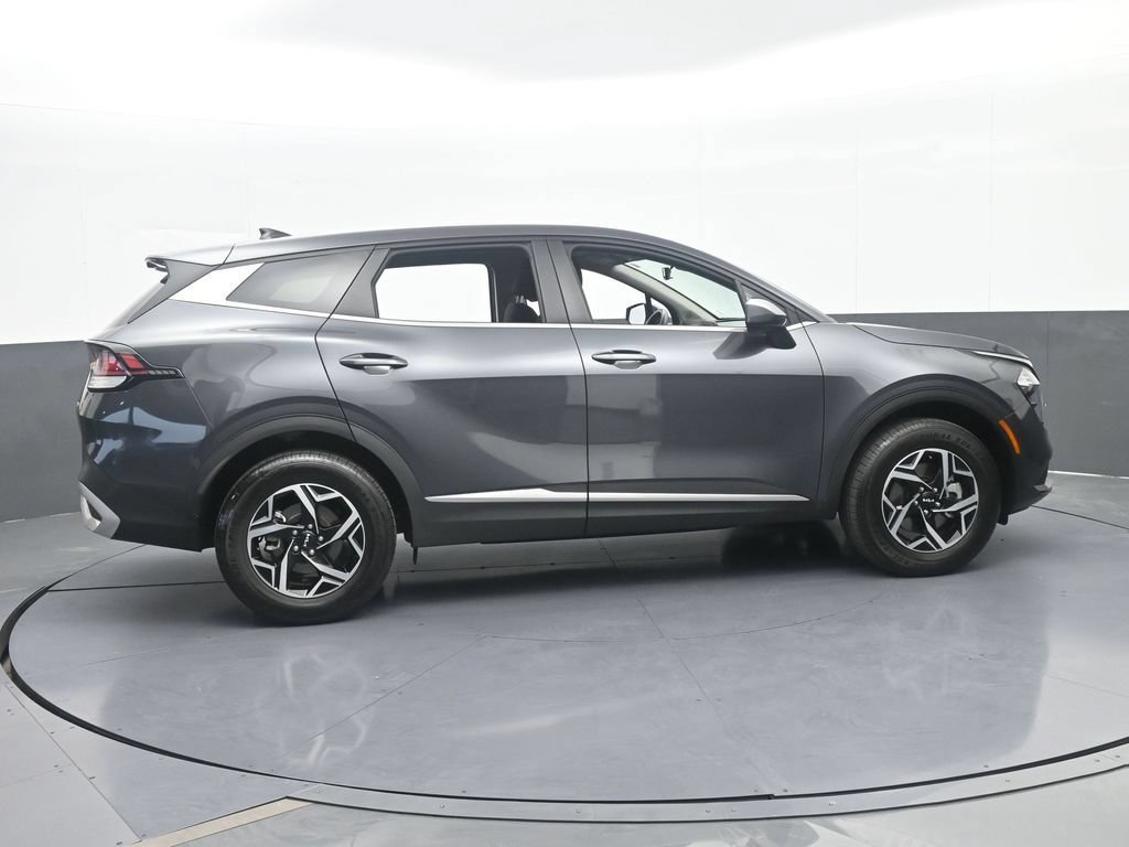 Used 2023 Kia Sportage LX AWD/4WD image 7