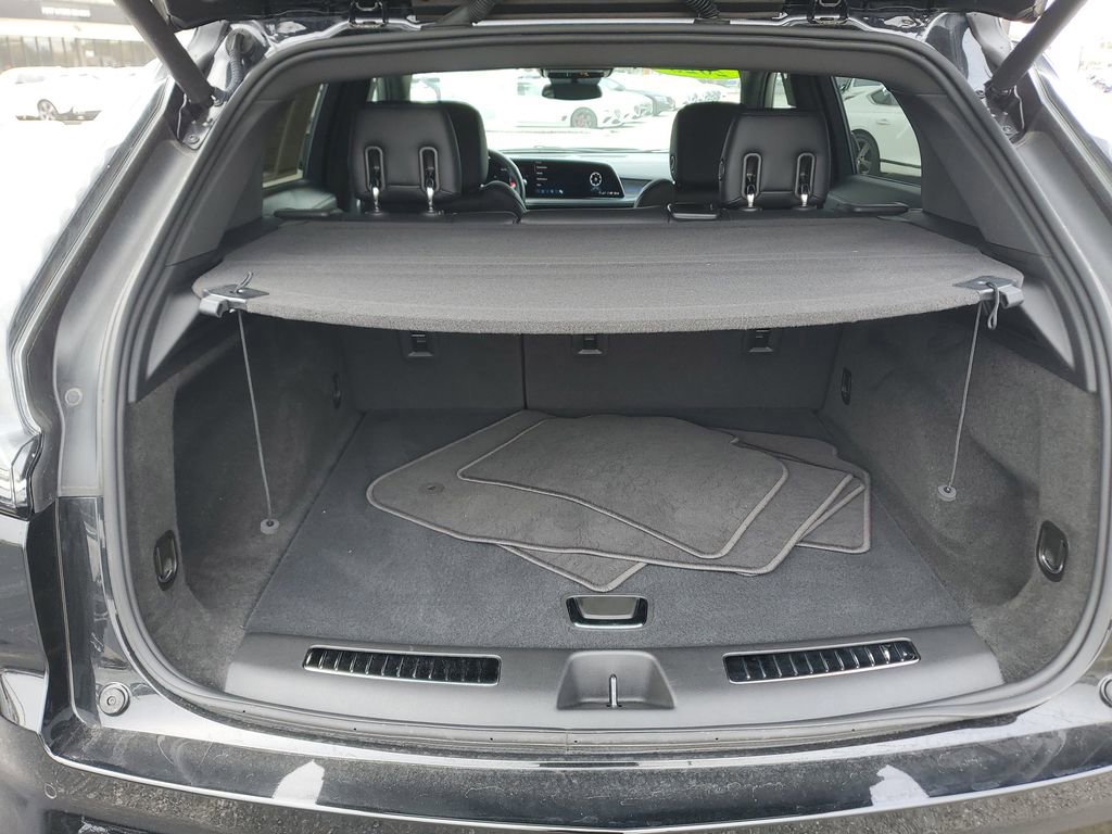 Used 2025 Cadillac XT4 Sport w/ Cold Weather Package image 12