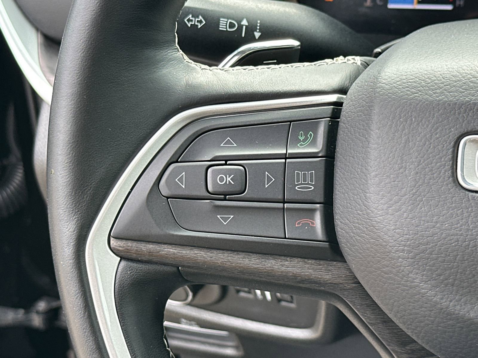 Used 2021 Jeep Grand Cherokee L Limited RWD image 26