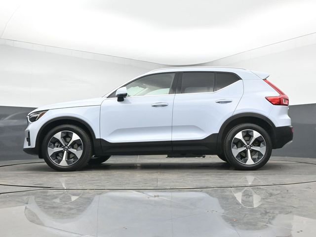 Used 2024 Volvo XC40 B5 Core AWD/4WD image 37