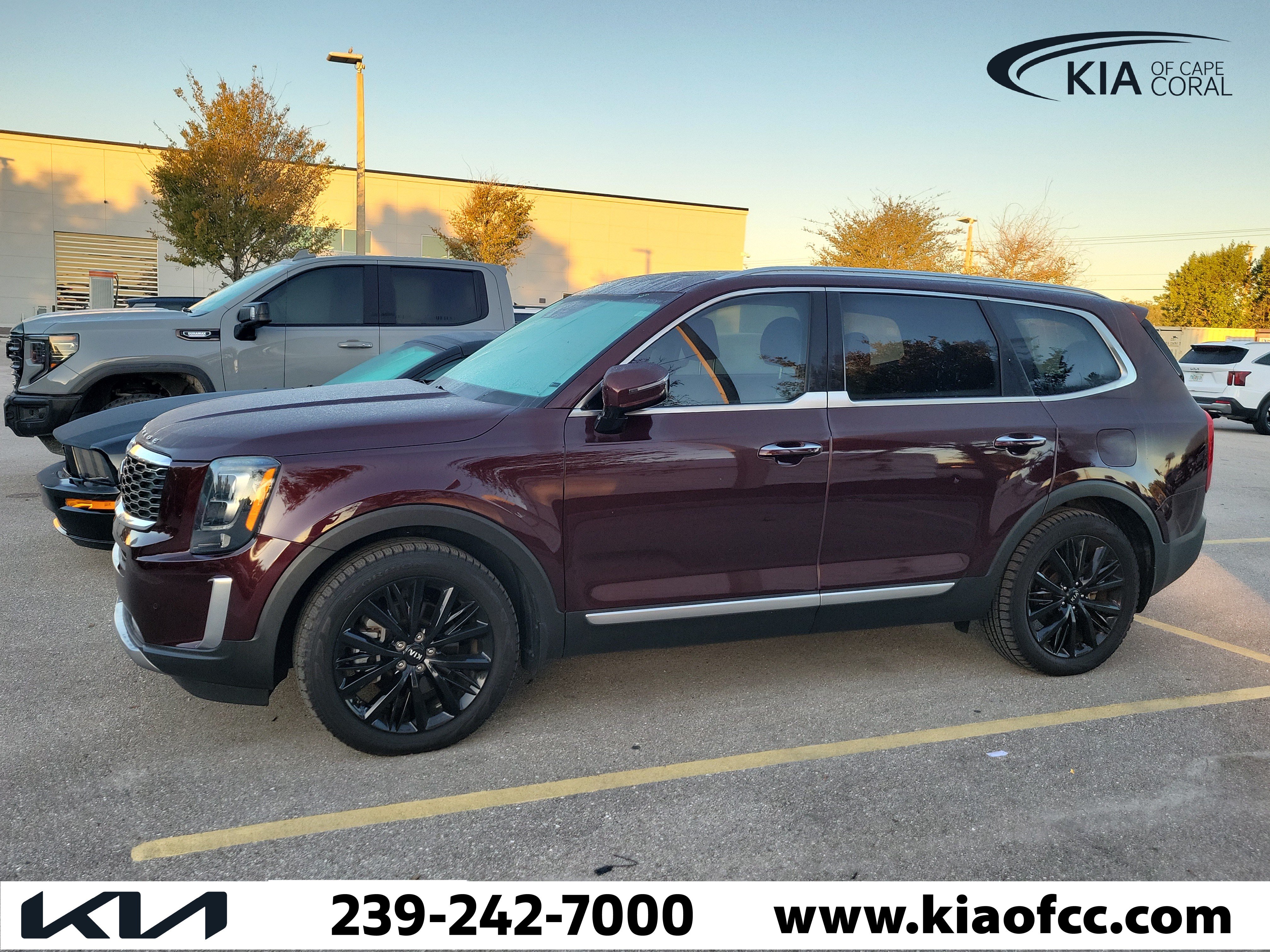Used 2021 Kia Telluride SX w/ Towing Package FWD image 4