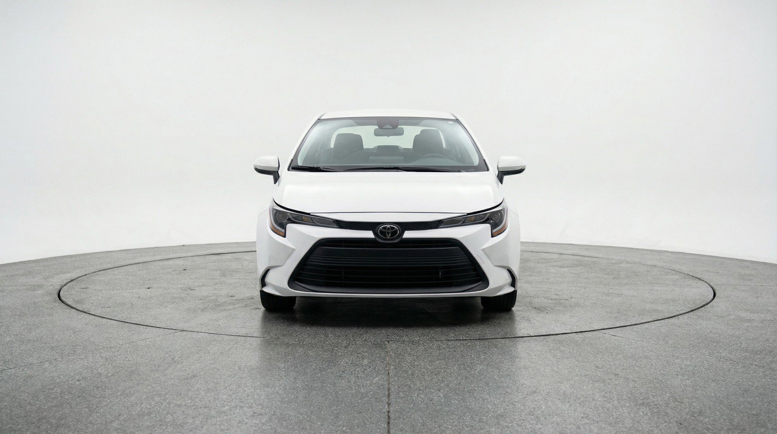 Used 2025 Toyota Corolla LE FWD image 2