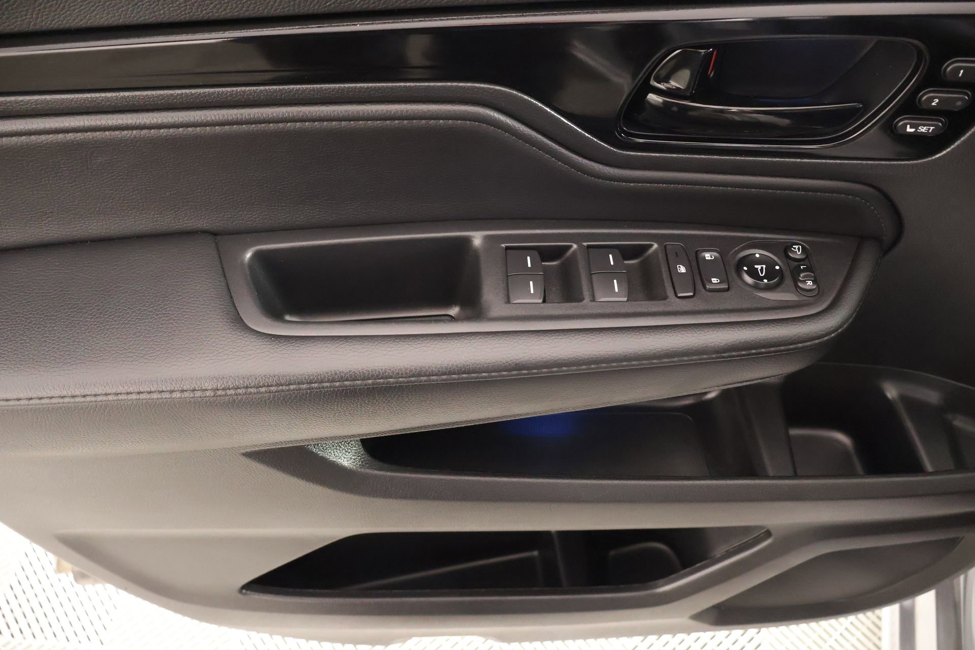 Used 2025 Honda Odyssey Elite image 18