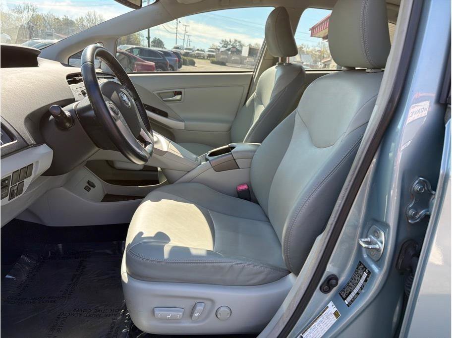 Used 2013 Toyota Prius Four image 10