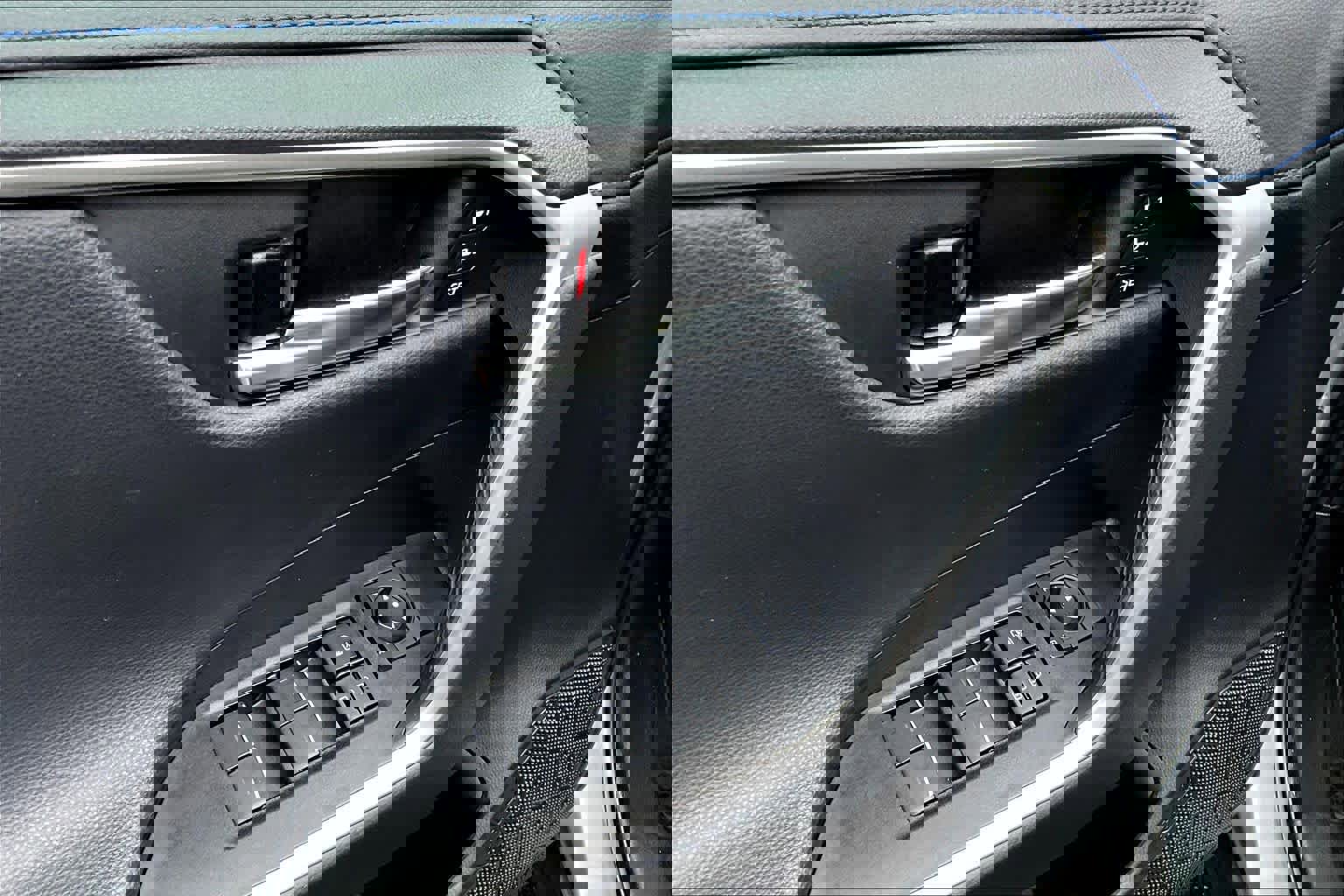 Used 2024 Toyota RAV4 XSE w/ Advanced Technology Package image 32