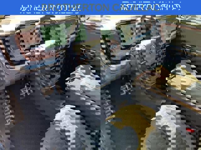 Used 2023 Rivian R1S Adventure image 19