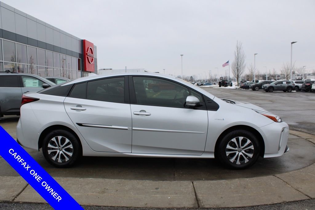 Used 2020 Toyota Prius LE image 6