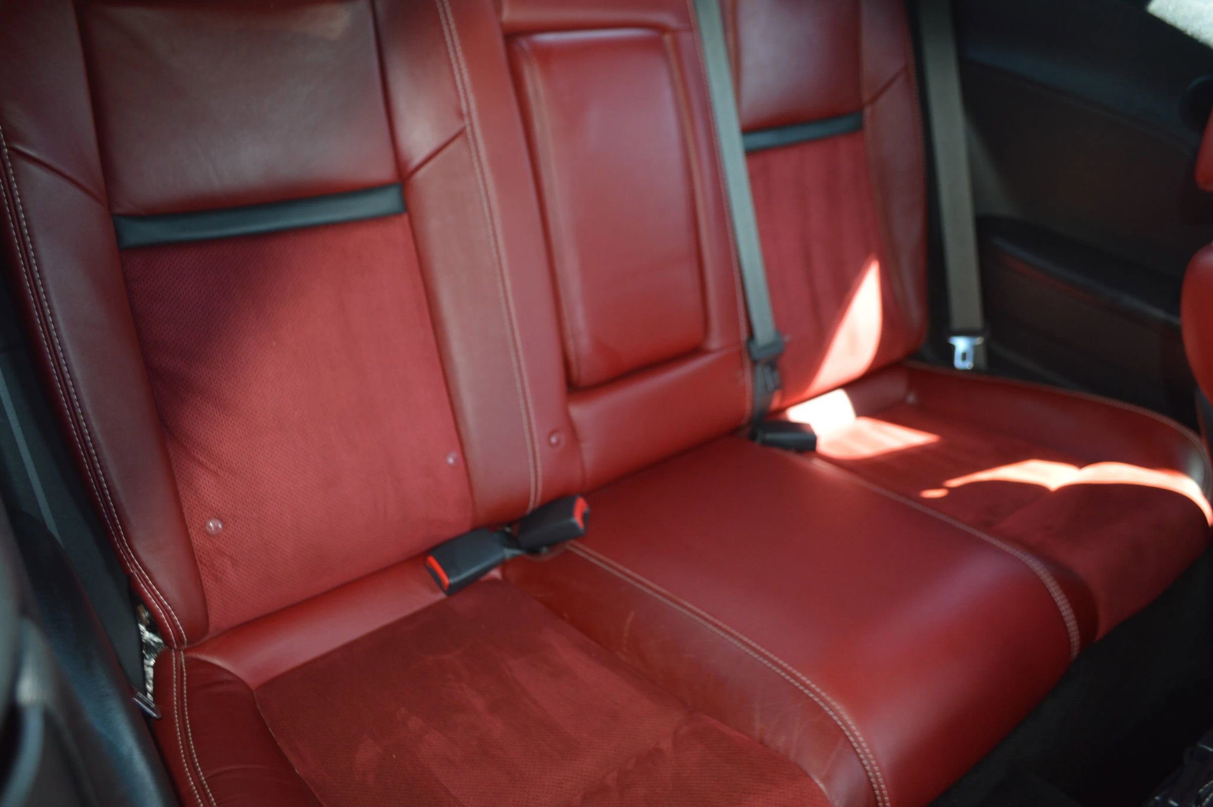 Used 2014 Dodge Challenger SRT8 w/ Harman/Kardon Audio Group RWD image 21