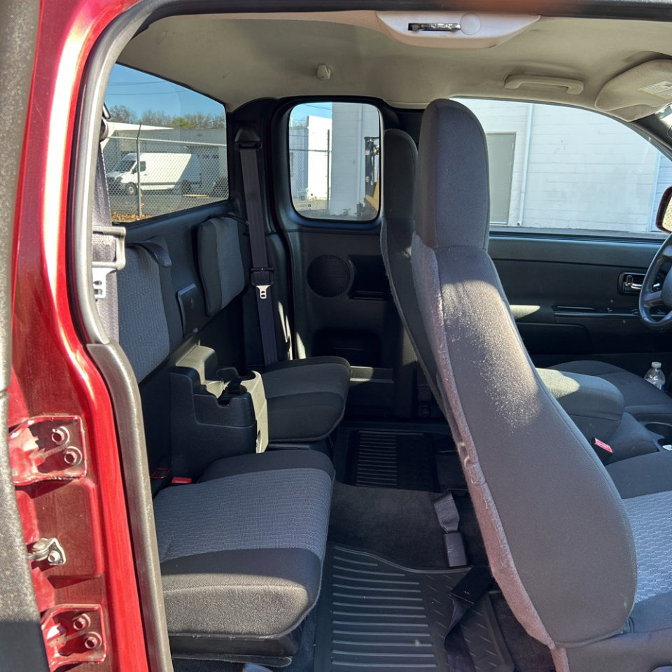 Used 2010 Chevrolet Colorado LT image 21