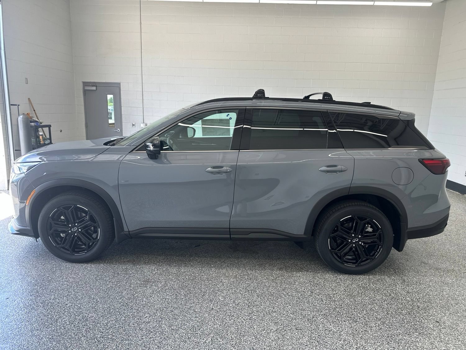 New 2027 INFINITI QX60 Sport w/ Dark Cargo Package AWD/4WD image 6
