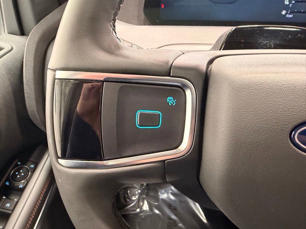 Used 2025 Ford Expedition Max Active image 33