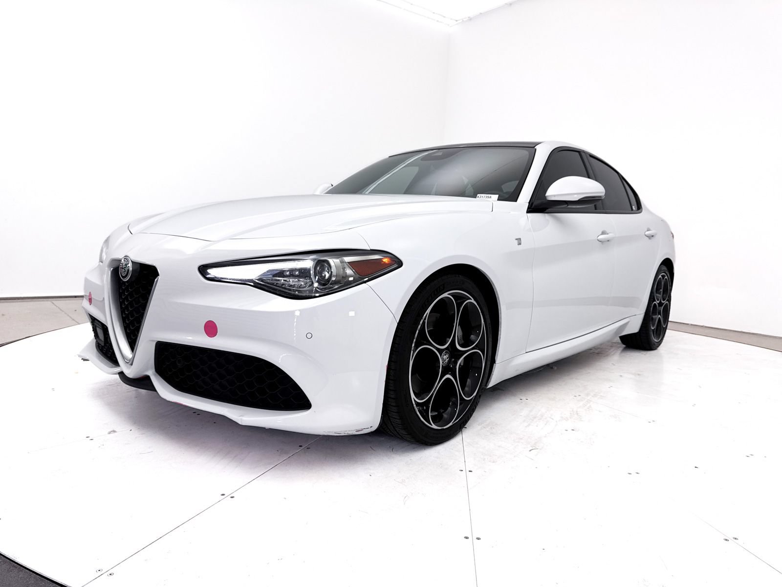 Used 2022 Alfa Romeo Giulia Ti w/ Active Assist Plus Package RWD image 16