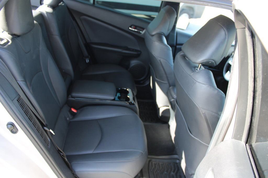 Used 2019 Toyota Prius Prime Premium w/ Carpet Mat Package image 28