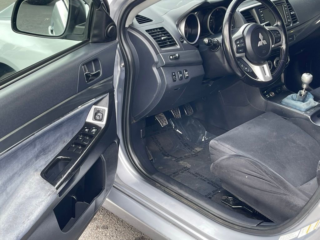 Used 2008 Mitsubishi Lancer Evolution GSR image 8