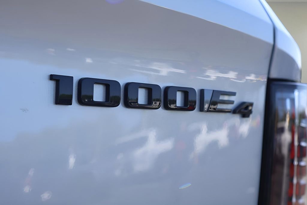 New 2025 Cadillac Escalade IQ Sport 2 w/ LPO, ONYX Package image 10