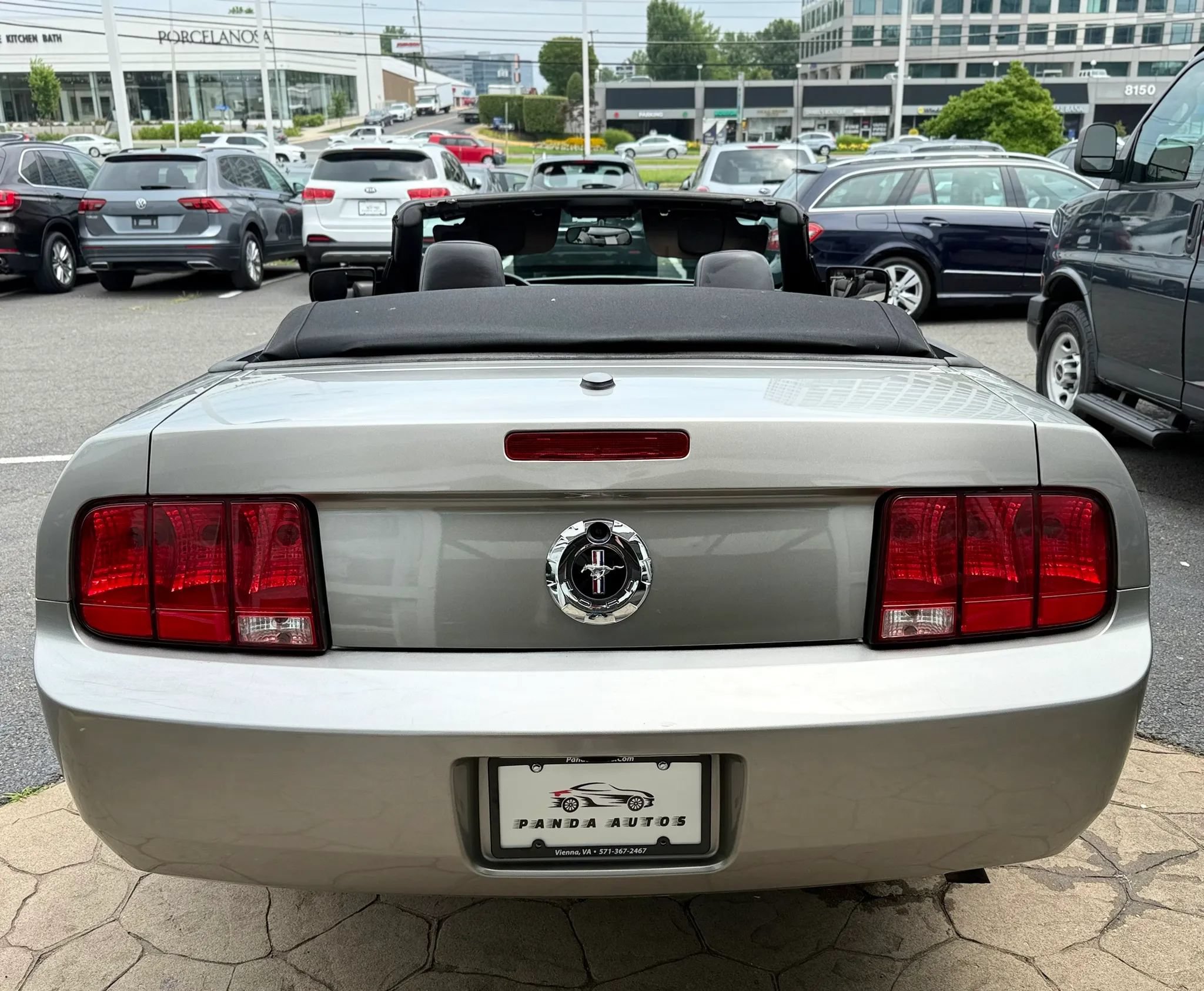 Used 2008 Ford Mustang Convertible RWD image 11