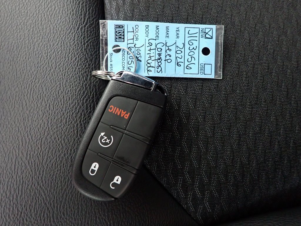 New 2026 Jeep Compass Latitude image 32