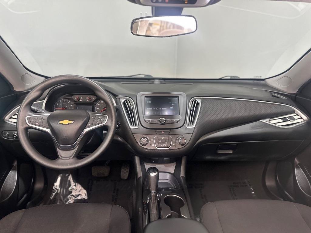 Used 2017 Chevrolet Malibu LS FWD image 12