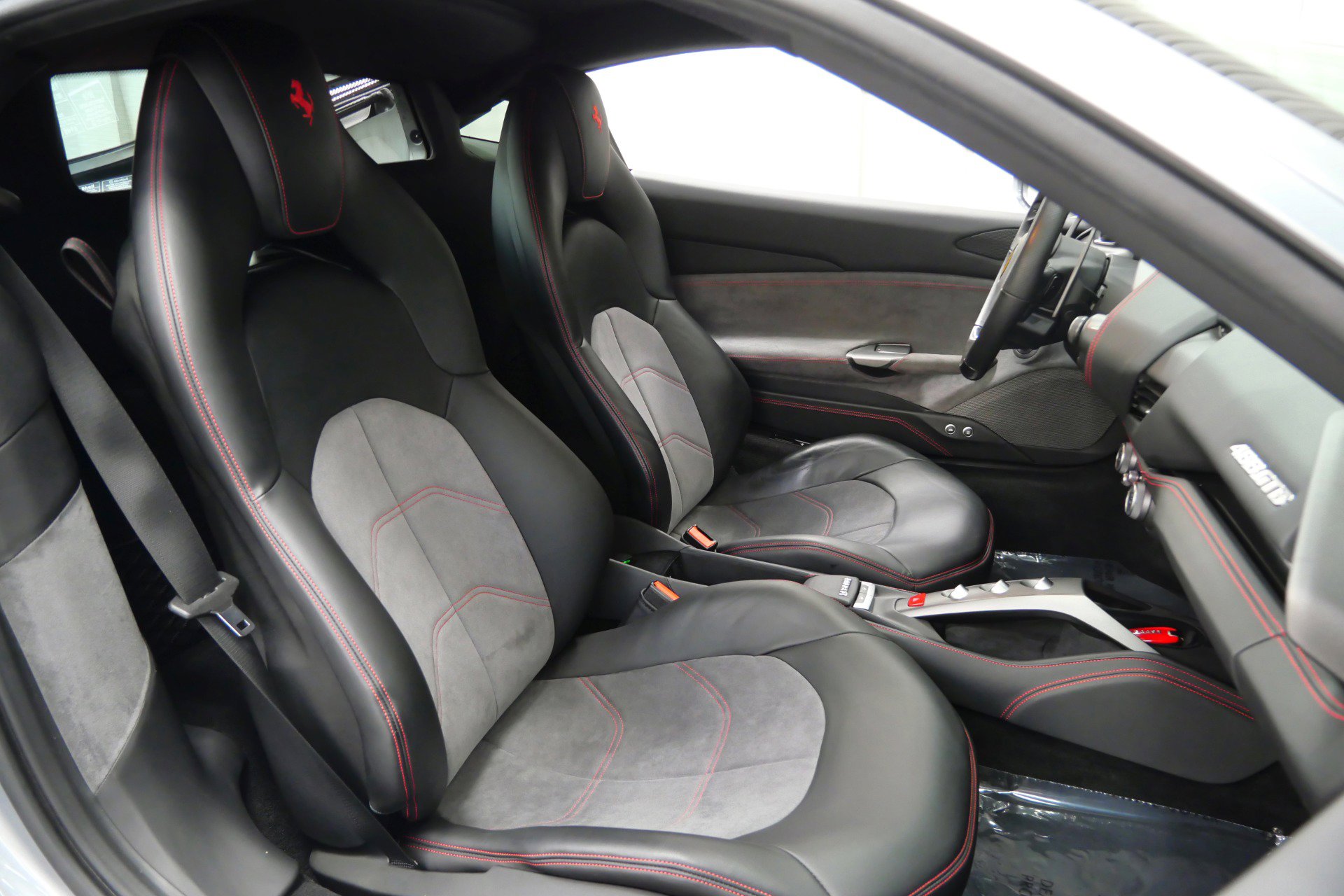 Used 2018 Ferrari 488 GTB image 23