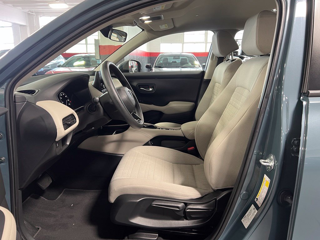 Used 2025 Honda HR-V LX image 10