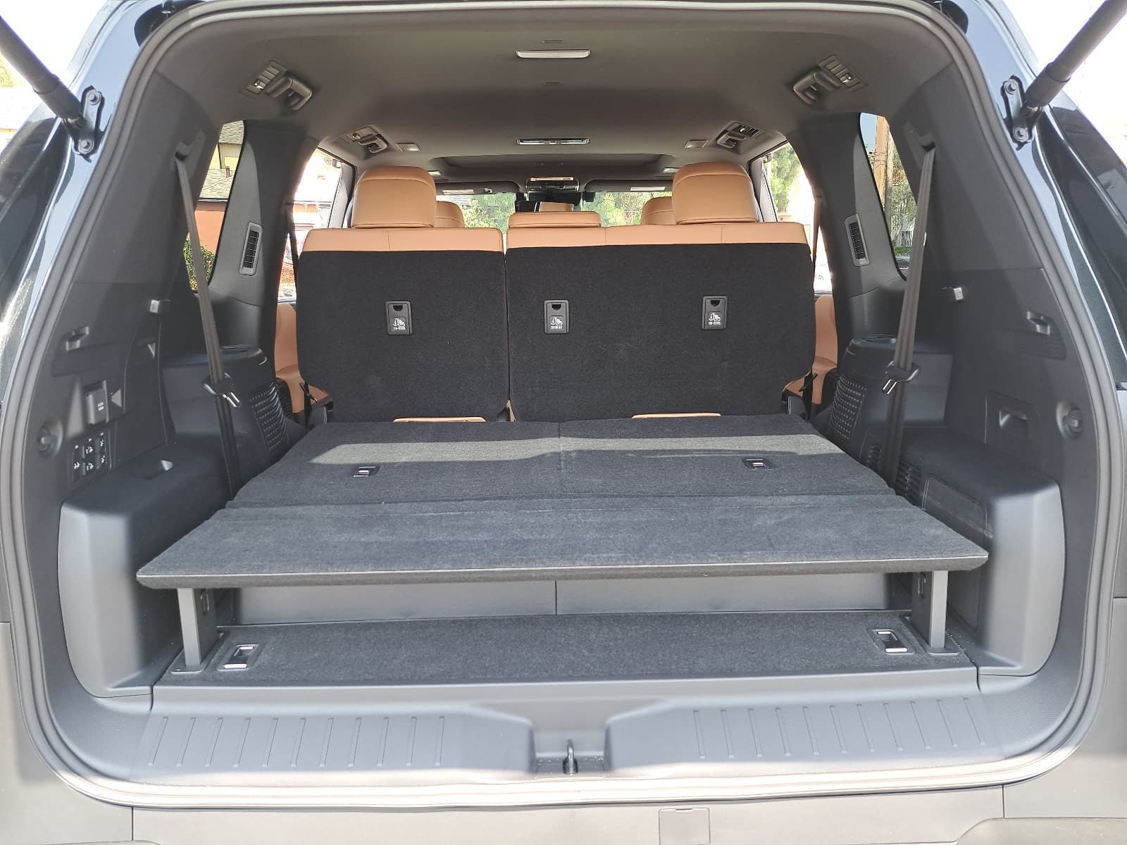 New 2026 Lexus LX 700h Luxury w/ Appearance Package AWD/4WD image 13