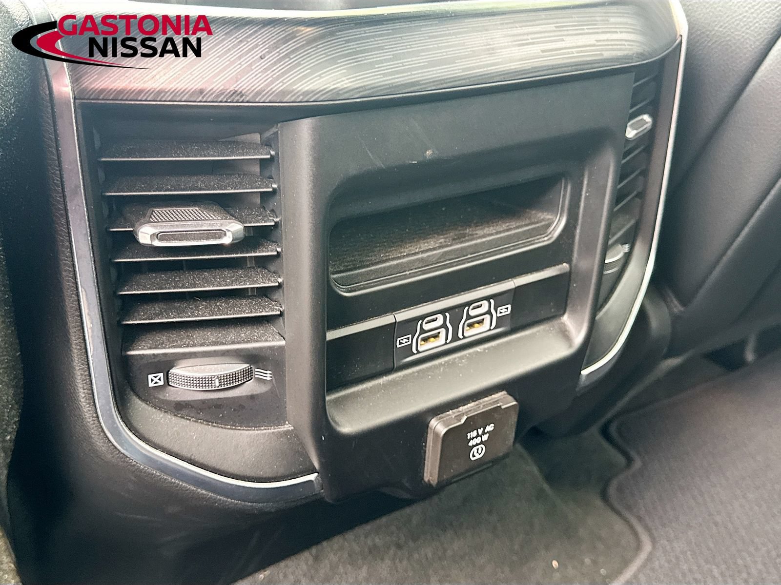 Used 2023 RAM 1500 Laramie AWD/4WD image 35