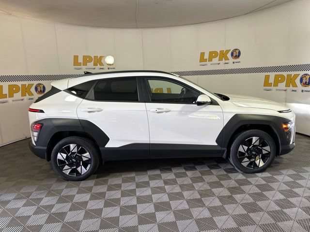 Used 2024 Hyundai Kona SEL AWD/4WD image 2