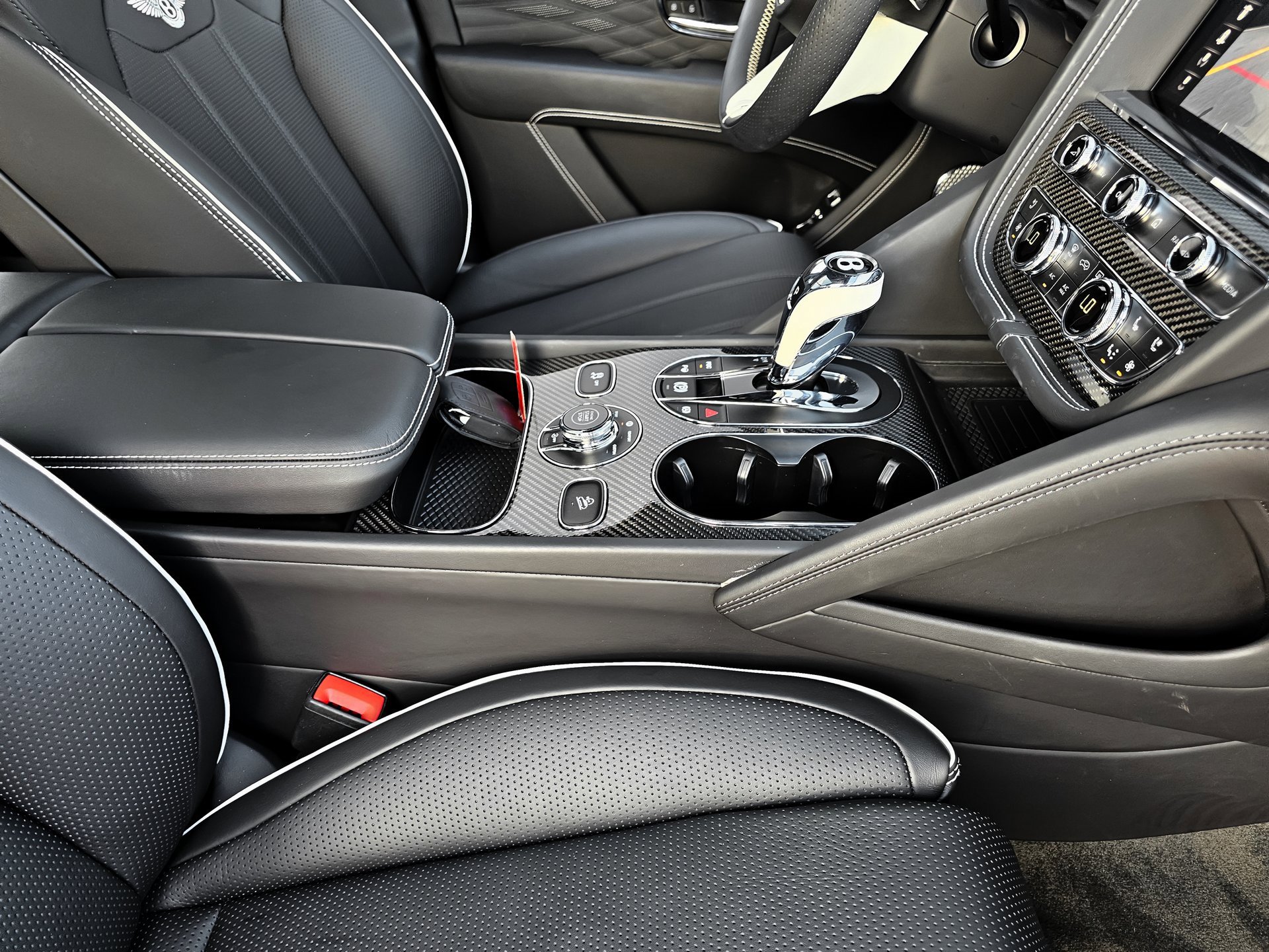 Used 2023 Bentley Bentayga Extended Wheelbase image 76