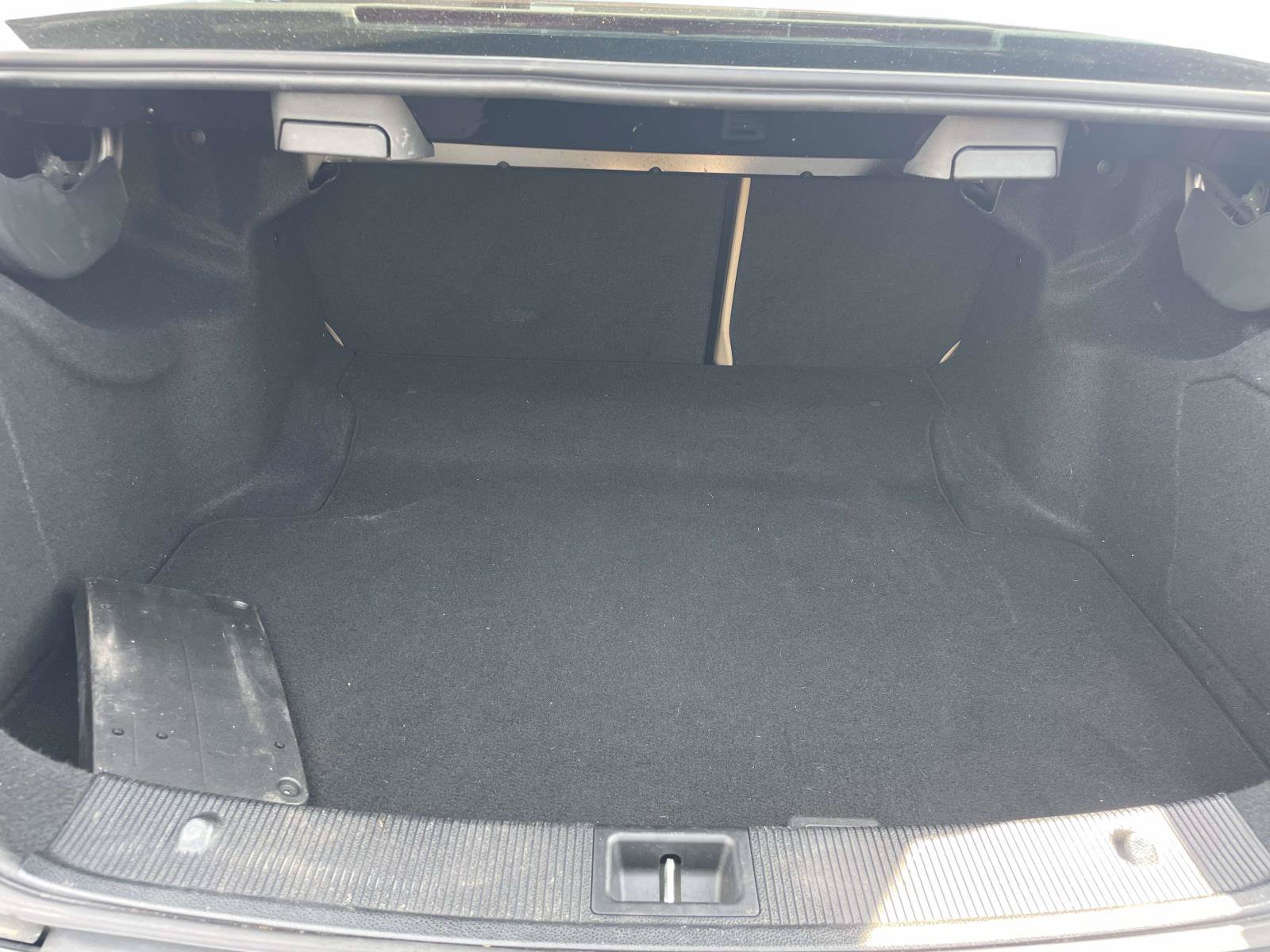 Used 2008 Mercedes-Benz C 300 Sedan image 10