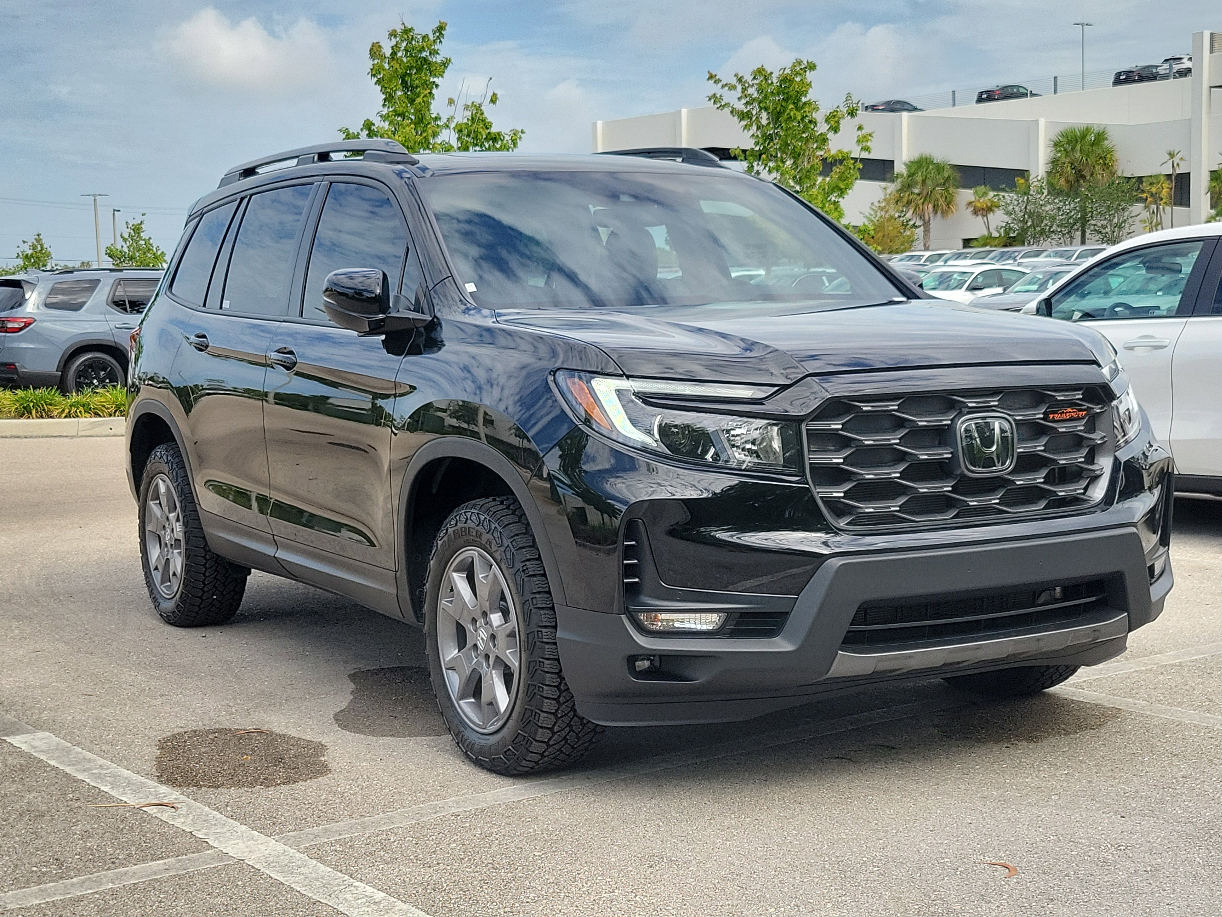Used 2025 Honda Passport TrailSport image 33