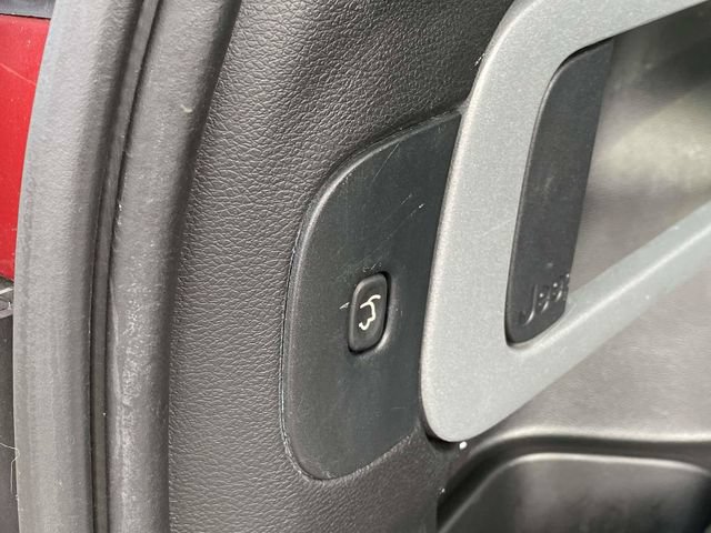 Used 2017 Jeep Cherokee Trailhawk AWD/4WD image 29
