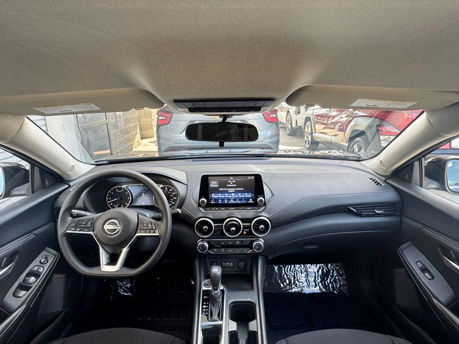 Used 2025 Nissan Sentra SV FWD image 32
