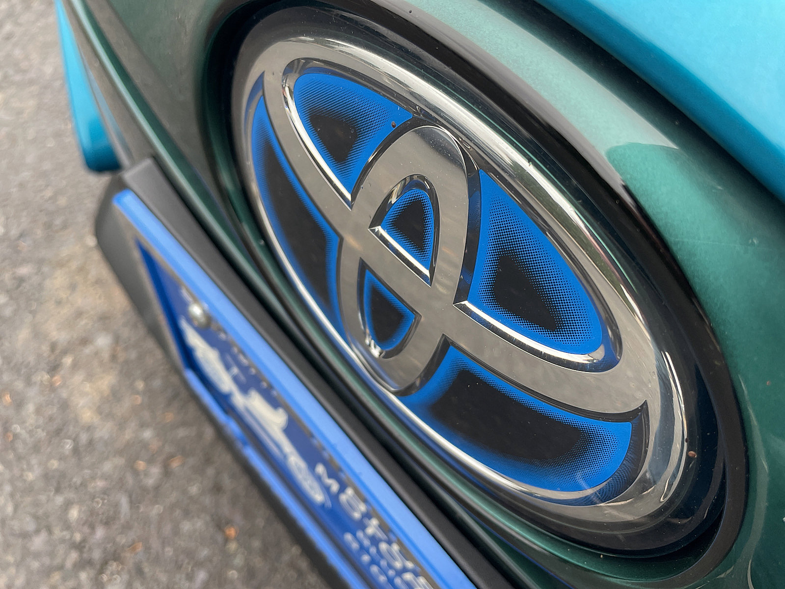 Used 2017 Toyota Prius Prime Premium image 24