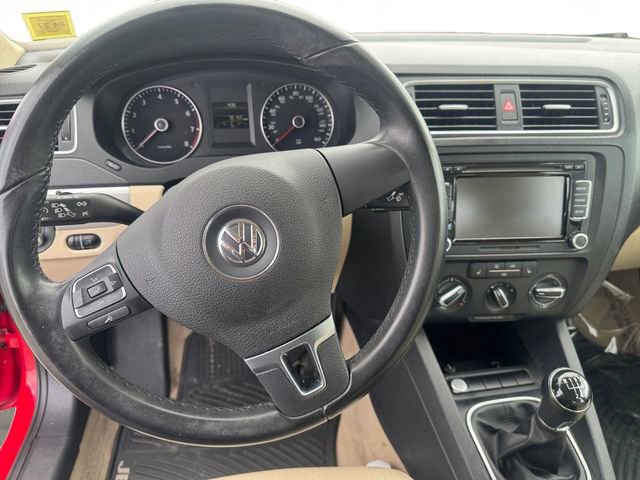 Used 2014 Volkswagen Jetta SE FWD image 12