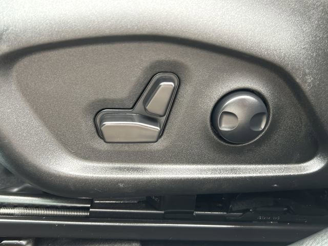 Used 2022 Jeep Compass Limited w/ Sun and Sound Group image 21