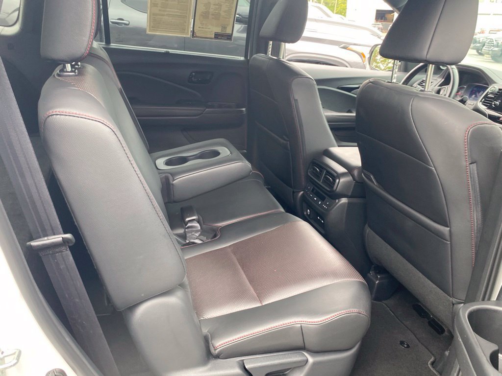 Used 2024 Honda Passport Black Edition image 18