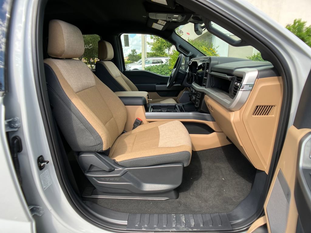 New 2026 Ford F350 XLT w/ XLT Premium Package image 4