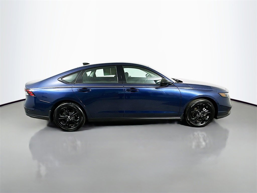 Used 2025 Honda Accord SE image 7