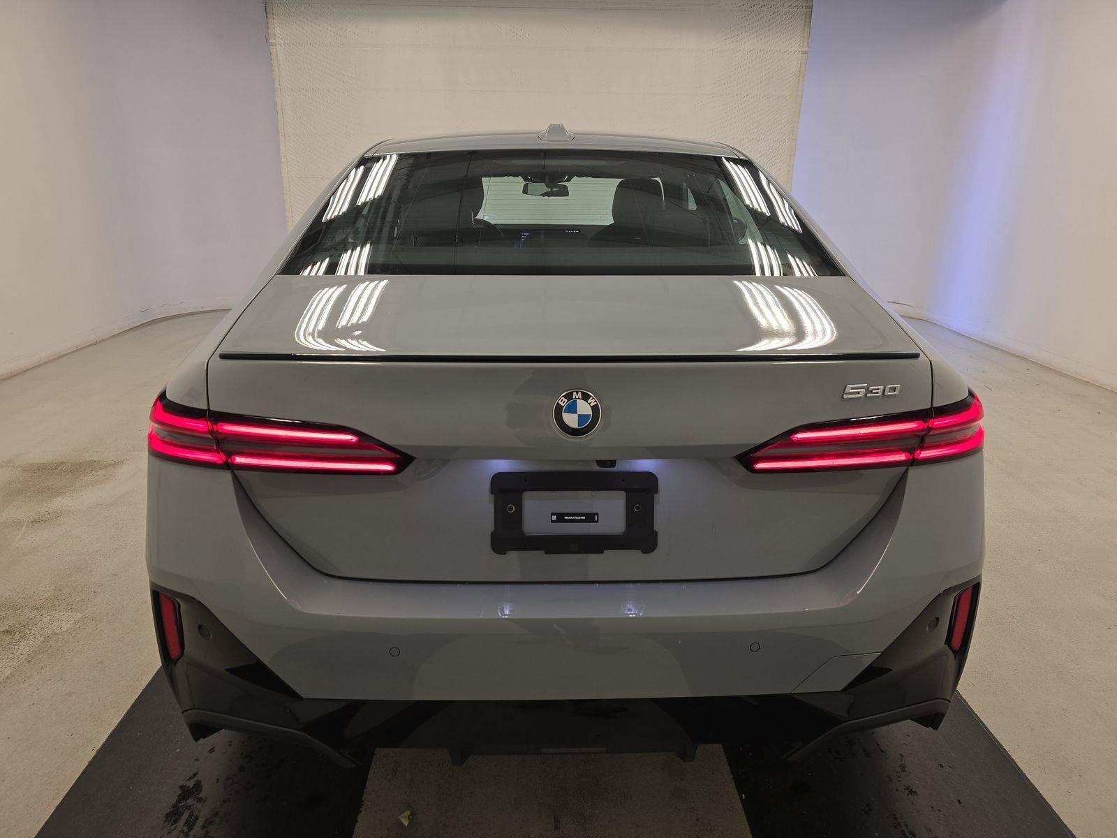 Used 2025 BMW 530i w/ M Sport Package image 30