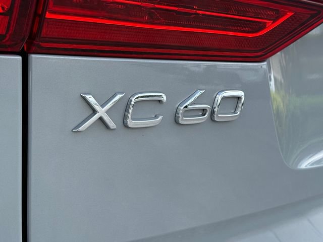 Used 2024 Volvo XC60 B5 Core w/ Protection Package Premier AWD/4WD image 16