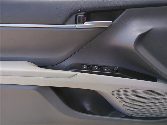 Used 2019 Toyota Camry LE image 11