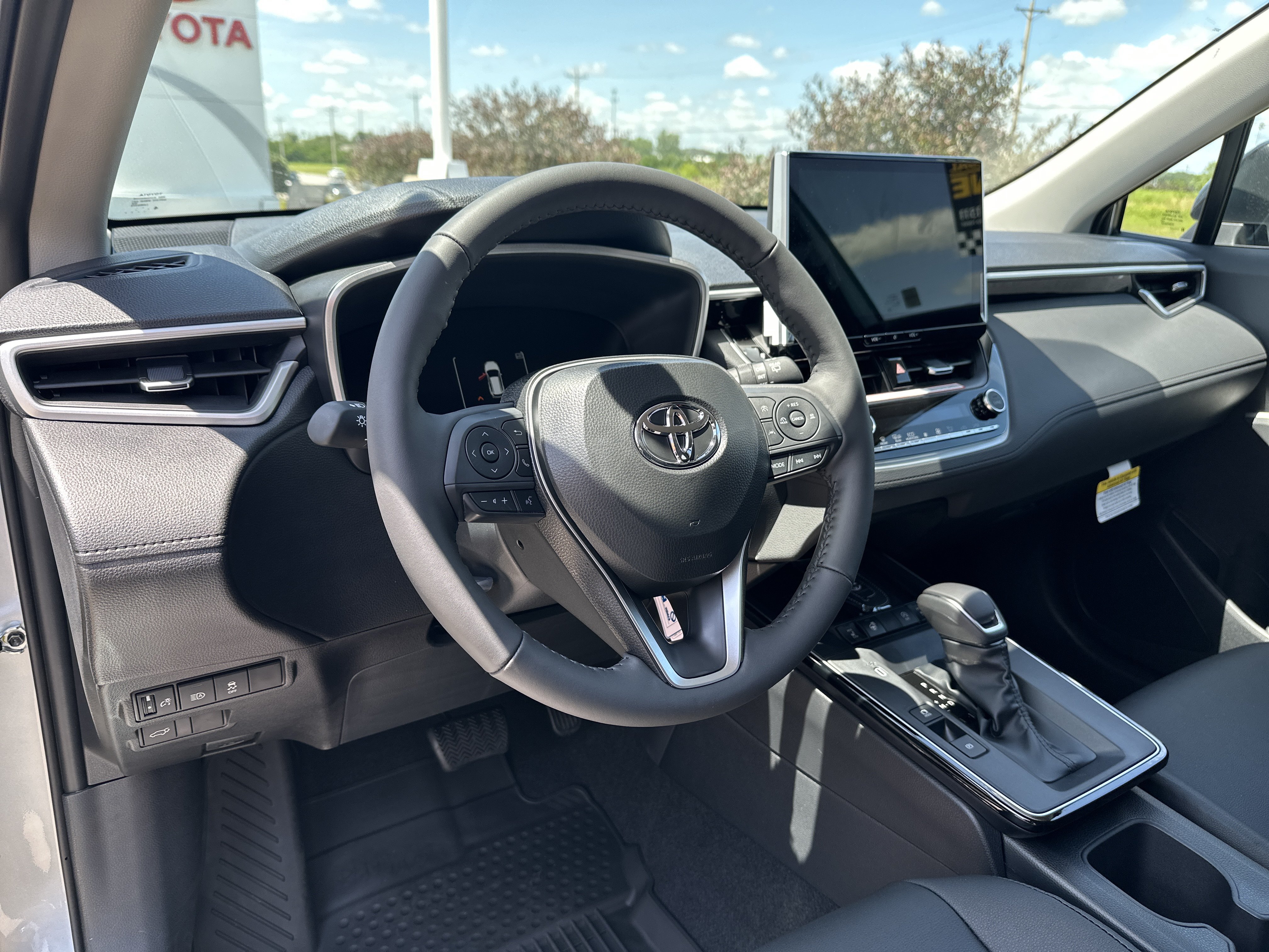 New 2026 Toyota Corolla Cross XLE w/ Convenience Package AWD/4WD image 14