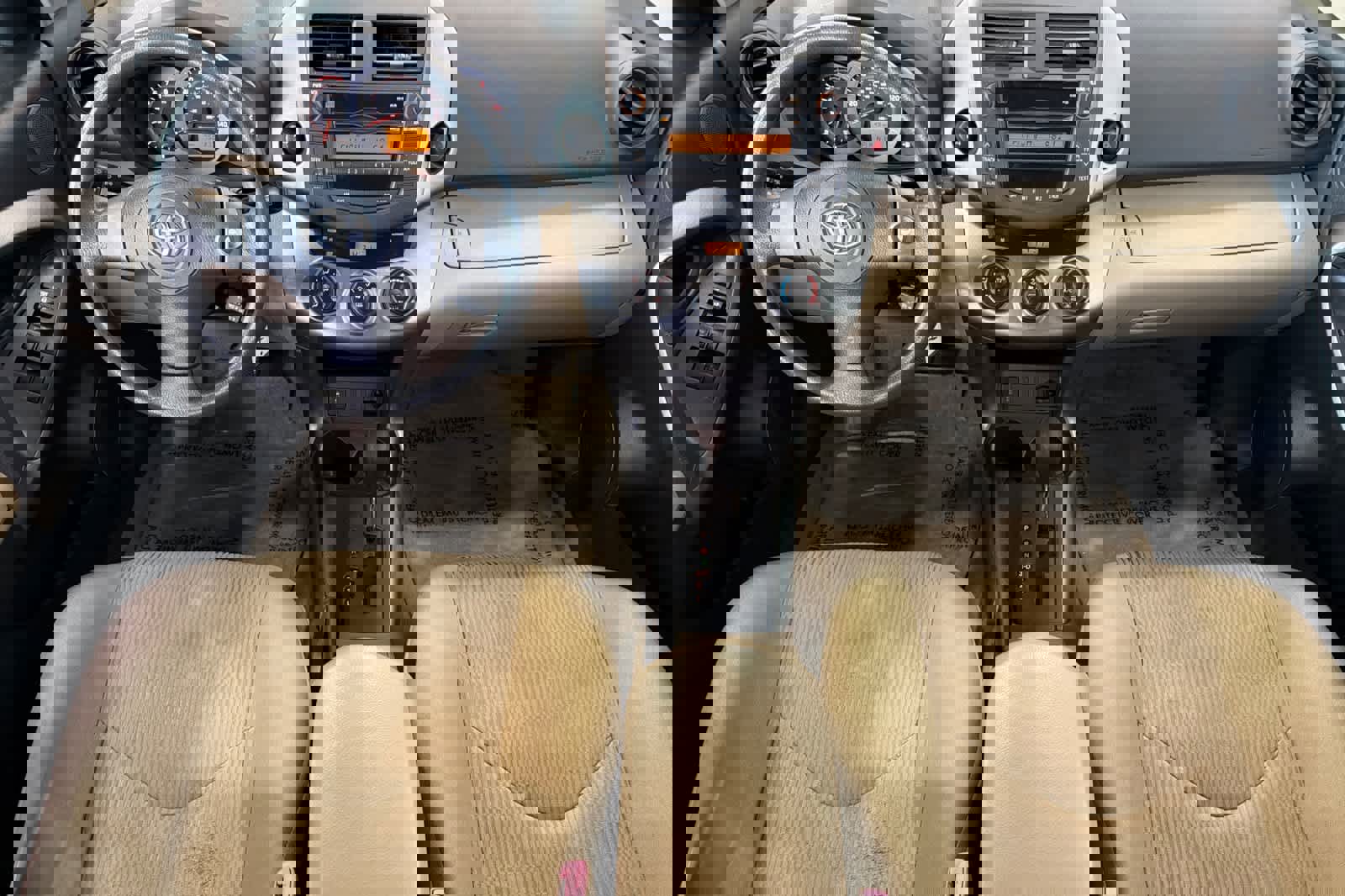 Used 2011 Toyota RAV4 4WD image 3