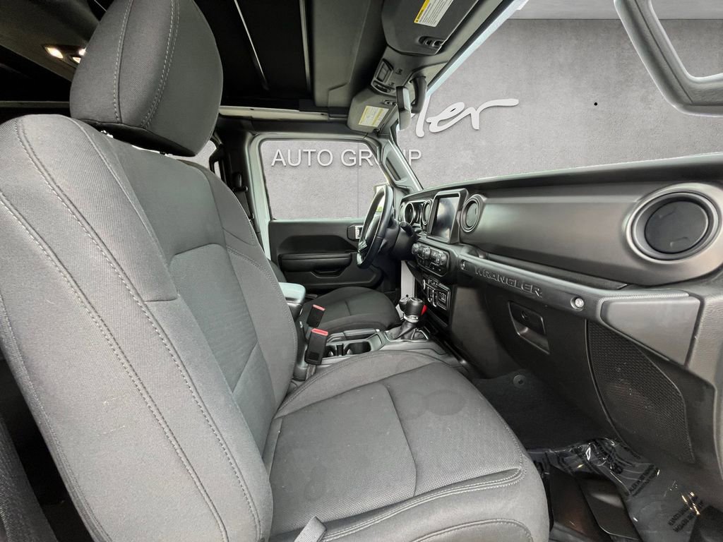 Used 2022 Jeep Wrangler Unlimited Sport w/ Sun And Sound Package image 24