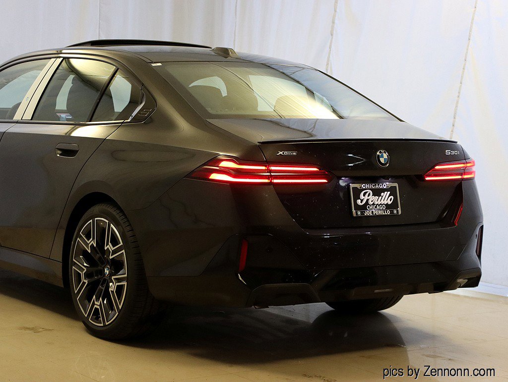 Used 2026 BMW 530i xDrive w/ M Sport Package image 8